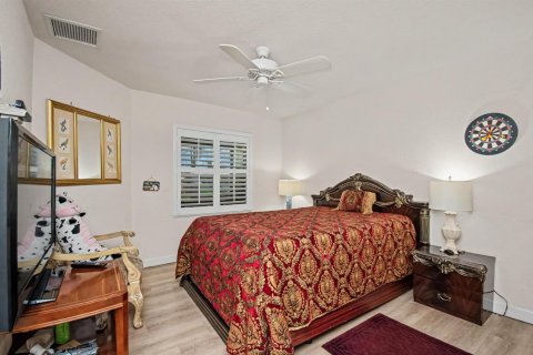 Villa ou maison à vendre à St. Lucie, Floride: 2 chambres, 131.83 m2 № 2189189 - photo 28