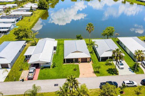 Villa ou maison à vendre à St. Lucie, Floride: 2 chambres, 131.83 m2 № 2189189 - photo 6