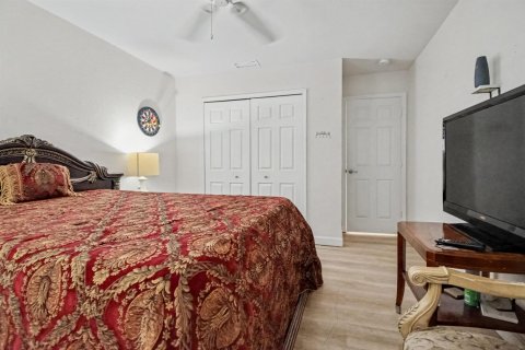 Villa ou maison à vendre à St. Lucie, Floride: 2 chambres, 131.83 m2 № 2189189 - photo 29