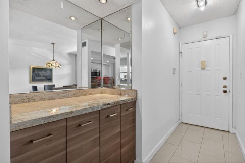 Купить кондоминиум в Тамарак, Флорида 4 комнаты, 112.88м2, № 2187195 - фото 8