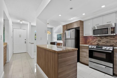 Купить кондоминиум в Тамарак, Флорида 4 комнаты, 112.88м2, № 2187195 - фото 2