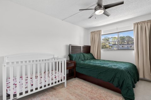 Купить кондоминиум в Тамарак, Флорида 4 комнаты, 112.88м2, № 2187195 - фото 15