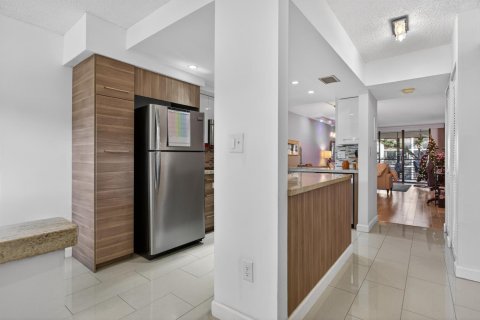 Купить кондоминиум в Тамарак, Флорида 4 комнаты, 112.88м2, № 2187195 - фото 3