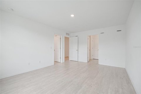Townhouse in Davenport, Florida 3 bedrooms, 150.69 sq.m. № 2384126 - photo 23