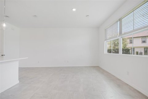 Townhouse in Davenport, Florida 3 bedrooms, 150.69 sq.m. № 2384126 - photo 9