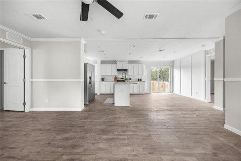 House in Lake Butler, Florida 3 bedrooms, 118.91 sq.m. № 2393695 - photo 5