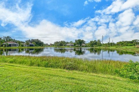 House in University Park, Florida 2 bedrooms, 149.57 sq.m. № 2391438 - photo 11