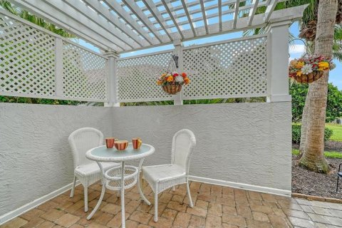 House in University Park, Florida 2 bedrooms, 149.57 sq.m. № 2391438 - photo 25