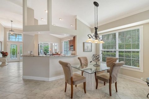 House in University Park, Florida 2 bedrooms, 149.57 sq.m. № 2391438 - photo 17