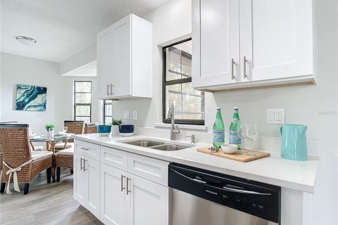 Casa en alquiler en North Port, Florida, 3 dormitorios, 108.23 m2 № 1379829 - foto 6