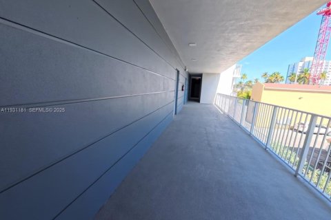 Снять в аренду квартиру в Майами, Флорида 38.09м2, № 1989554 - фото 11