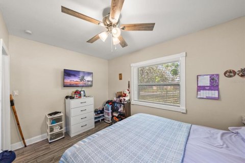 House in Clearwater, Florida 3 bedrooms, 117.89 sq.m. № 2150898 - photo 19
