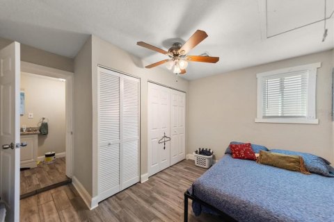 House in Clearwater, Florida 3 bedrooms, 117.89 sq.m. № 2150898 - photo 15