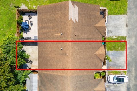 Снять в аренду виллу или дом в Хайалиа, Флорида 3 спальни, 101.54м2, № 1945359 - фото 25