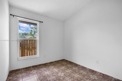 Снять в аренду виллу или дом в Хайалиа, Флорида 3 спальни, 101.54м2, № 1945359 - фото 20