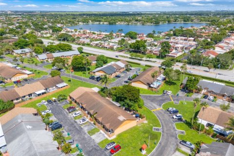 Снять в аренду виллу или дом в Хайалиа, Флорида 3 спальни, 101.54м2, № 1945359 - фото 24