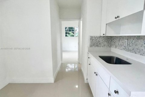 Villa ou maison à louer à Miami, Floride: 3 chambres № 2006186 - photo 4