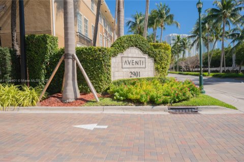 Adosado en venta en Aventura, Florida, 3 dormitorios, 134.71 m2 № 1811113 - foto 3