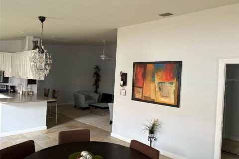 House in Orlando, Florida 3 bedrooms, 156.08 sq.m. № 1903250 - photo 5