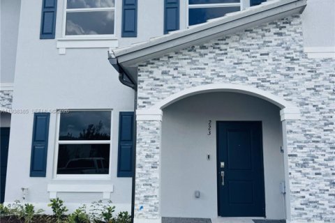 Снять в аренду виллу или дом в Флорида-Сити, Флорида 3 спальни, № 1996005 - фото 16