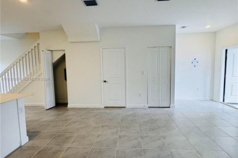 Снять в аренду виллу или дом в Флорида-Сити, Флорида 3 спальни, № 1996005 - фото 6