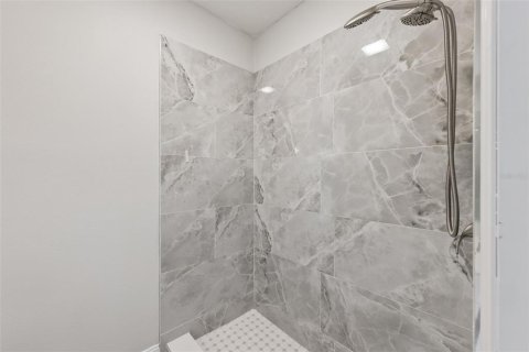 Villa ou maison à vendre à Orlando, Floride: 5 chambres, 230.4 m2 № 2147597 - photo 24