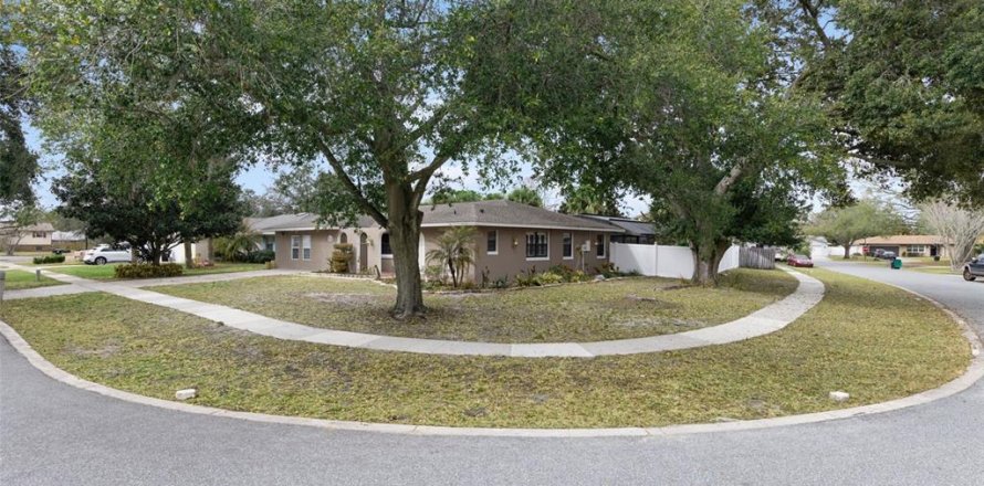 Villa ou maison à Orlando, Floride 5 chambres, 230.4 m2 № 2147597