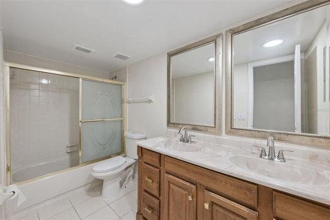 Villa ou maison à vendre à Orlando, Floride: 5 chambres, 230.4 m2 № 2147597 - photo 25