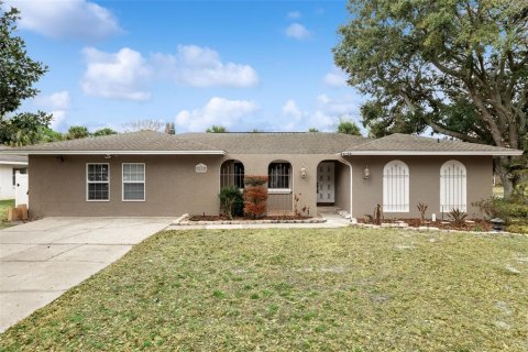 Villa ou maison à vendre à Orlando, Floride: 5 chambres, 230.4 m2 № 2147597 - photo 2