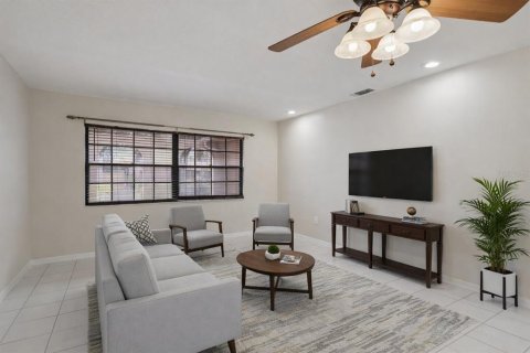 Villa ou maison à vendre à Orlando, Floride: 5 chambres, 230.4 m2 № 2147597 - photo 11