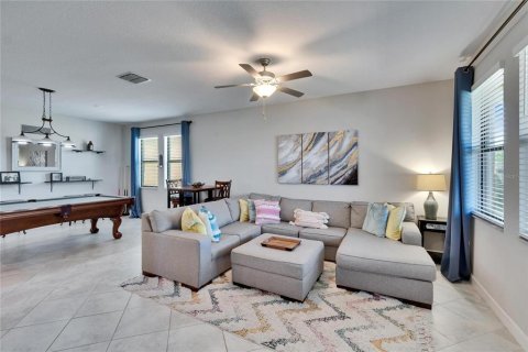House in Sun City Center, Florida 4 bedrooms, 191.1 sq.m. № 1649414 - photo 18