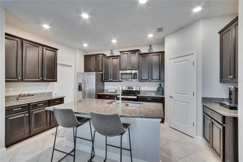 House in Sun City Center, Florida 4 bedrooms, 191.1 sq.m. № 1649414 - photo 7