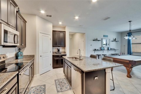 House in Sun City Center, Florida 4 bedrooms, 191.1 sq.m. № 1649414 - photo 9