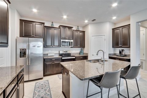 House in Sun City Center, Florida 4 bedrooms, 191.1 sq.m. № 1649414 - photo 6