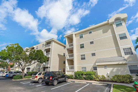 Condo in Saint Petersburg, Florida, 2 bedrooms  № 1914869 - photo 28