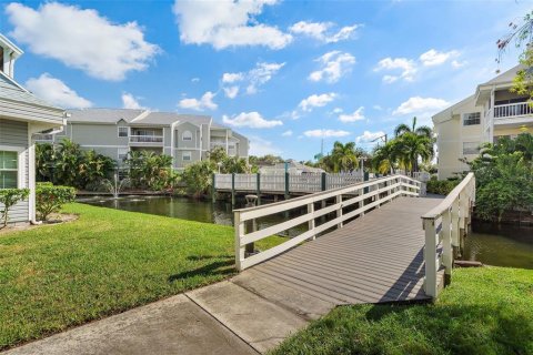 Condo in Saint Petersburg, Florida, 2 bedrooms  № 1914869 - photo 30