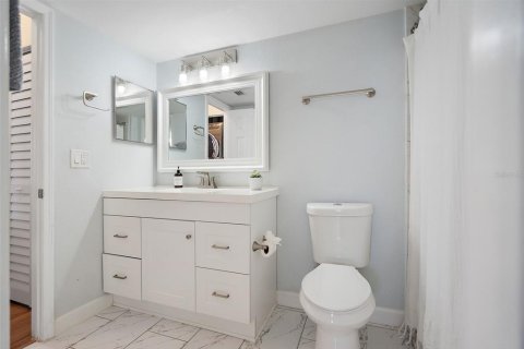 Condo in Saint Petersburg, Florida, 2 bedrooms  № 1914869 - photo 20