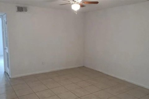 Appartement à louer à Fort Myers, Floride: 2 chambres, 86.21 m2 № 2207960 - photo 10