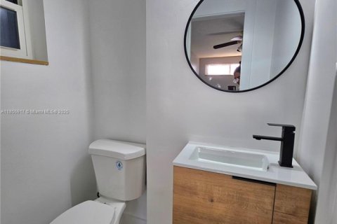 Casa en venta en Pompano Beach, Florida, 5 dormitorios № 1887502 - foto 11