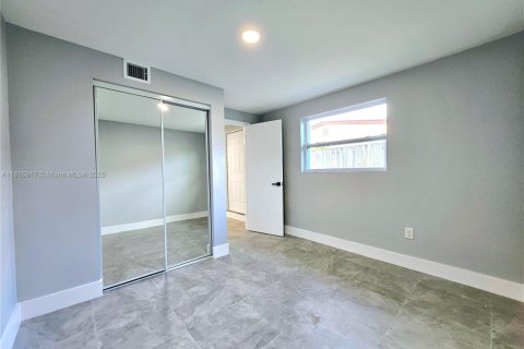 Casa en venta en Pompano Beach, Florida, 5 dormitorios № 1887502 - foto 19