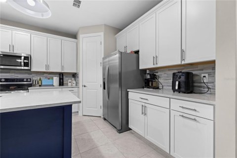 House in North Port, Florida 4 bedrooms, 270.35 sq.m. № 1523546 - photo 18