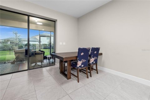 House in North Port, Florida 4 bedrooms, 270.35 sq.m. № 1523546 - photo 21