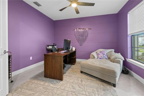 House in North Port, Florida 4 bedrooms, 270.35 sq.m. № 1523546 - photo 4