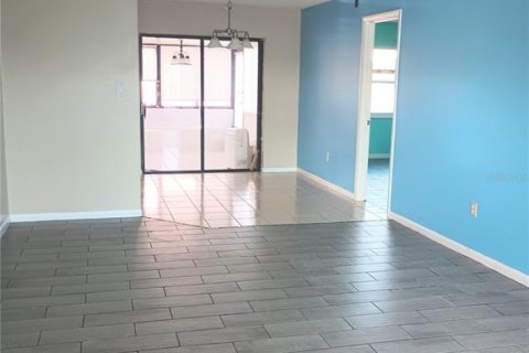 Duplex in Edgewater, Florida 2 bedrooms, 96.43 sq.m. № 1655603 - photo 2