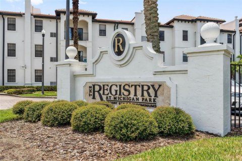 Condo in Orlando, Florida, 2 bedrooms  № 1835022 - photo 15