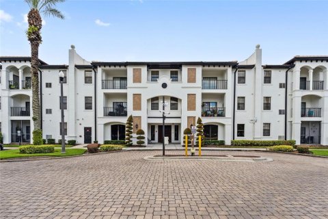 Condo in Orlando, Florida, 2 bedrooms  № 1835022 - photo 1