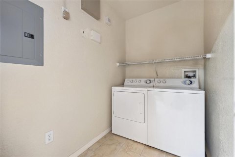 Condo in Orlando, Florida, 2 bedrooms  № 1835022 - photo 11
