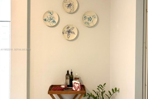 Townhouse in Doral, Florida 3 bedrooms, 186.55 sq.m. № 2007364 - photo 19