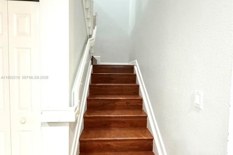 Townhouse in Doral, Florida 3 bedrooms, 186.55 sq.m. № 2007364 - photo 27
