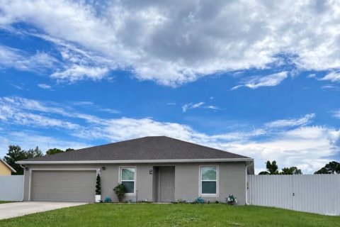 Villa ou maison à Port St. Lucie, Floride 3 chambres, 144.18 m2 № 2343507